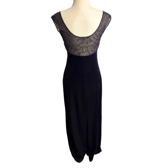 Elegant Black Formal Velvet Sheer Long Witchy Vamp Goth Scoop Front & Back Dress - Picture 3 of 14